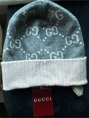 Gucci Knit Beanie in Light Pink and Gray